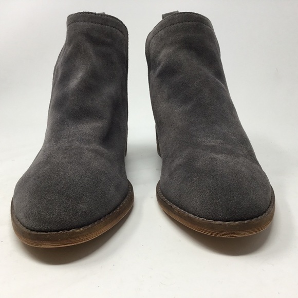 Dolce Vita Tessey Gray Suede Elastic Pull On Ankle Boots - Picture 2 of 10